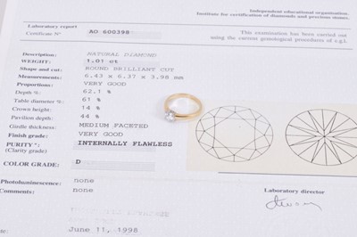 Lot 543 - Fine diamond single stone ring with a round brilliant cut diamond weighing 1.01cts in four claw setting on 18ct yellow gold shank. Accompanied by a Diamond Certificate issued by the European Gemolo...
