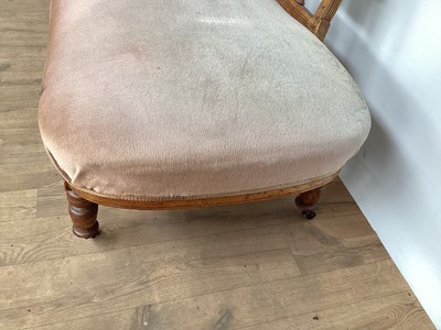 Lot 1218 - Edwardian Chaise lounge balustraded rail-back, turned legs