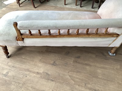 Lot 1218 - Edwardian Chaise lounge balustraded rail-back, turned legs