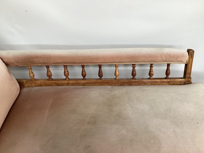 Lot 1218 - Edwardian Chaise lounge balustraded rail-back, turned legs