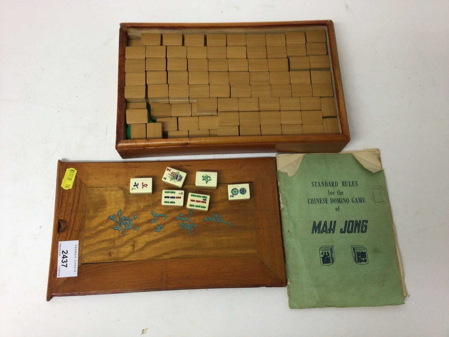 Lot 2437 - Vintage mah jong set with bone and bamboo counters, with instructions in wooden box