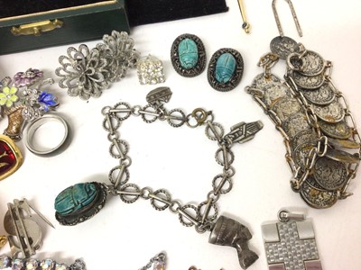 Lot 20 - Costume jewellery including Georgian mourning brooch, Scottish pin and other items