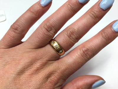 Lot 47 - Edwardian 18ct gold diamond three stone ring in gypsy setting