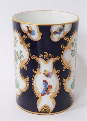 Lot 23 - Worcester-style tankard