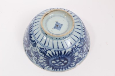 Lot 20 - Group of antique Chinese ceramics, including three green-glazed jars, a polychrome jar, and a blue and white bowl (5)