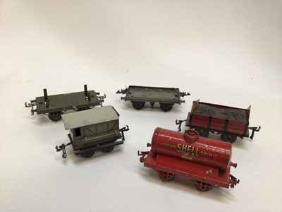 Lot 32 - Railway O Gauge unboxed selection of rolling stock, wagons, tenders etc. various manufacturers (QTY)