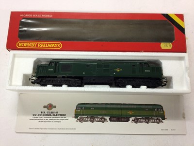 Lot 82 - Hornby OO gauge locomotives BR green Class 37 diesel D6830, R073, BR green Class 25 Bo-Bo diesel D5200, R878, BR green Class 25 Bo-Bo diesel D7571 and BR green Brush Type 4 diesel D1520, R060 (4)