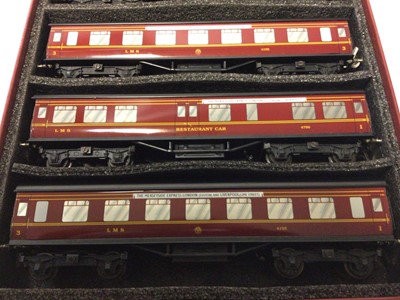Lot 8 - Ace Trains O gauge LMS vintage 'The Merseyside Express-London (Euston) and Liverpool' coach set including two 3rd class 26133 & 4195, 1st class 4183, composite 1st/3rd class 4195 and Restaurant Car...