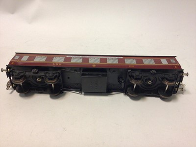 Lot 8 - Ace Trains O gauge LMS vintage 'The Merseyside Express-London (Euston) and Liverpool' coach set including two 3rd class 26133 & 4195, 1st class 4183, composite 1st/3rd class 4195 and Restaurant Car...