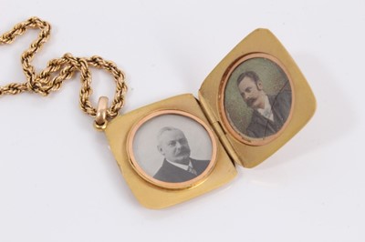 Lot 112 - Victorian 15ct gold locket on 9ct gold rope twist chain