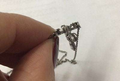 Lot 122 - Edwardian old cut diamond necklace