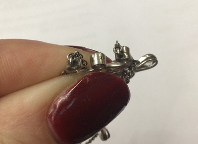 Lot 122 - Edwardian old cut diamond necklace
