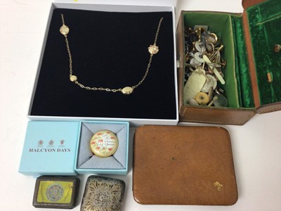 Lot 127 - Group of costume jewellery and bijouterie