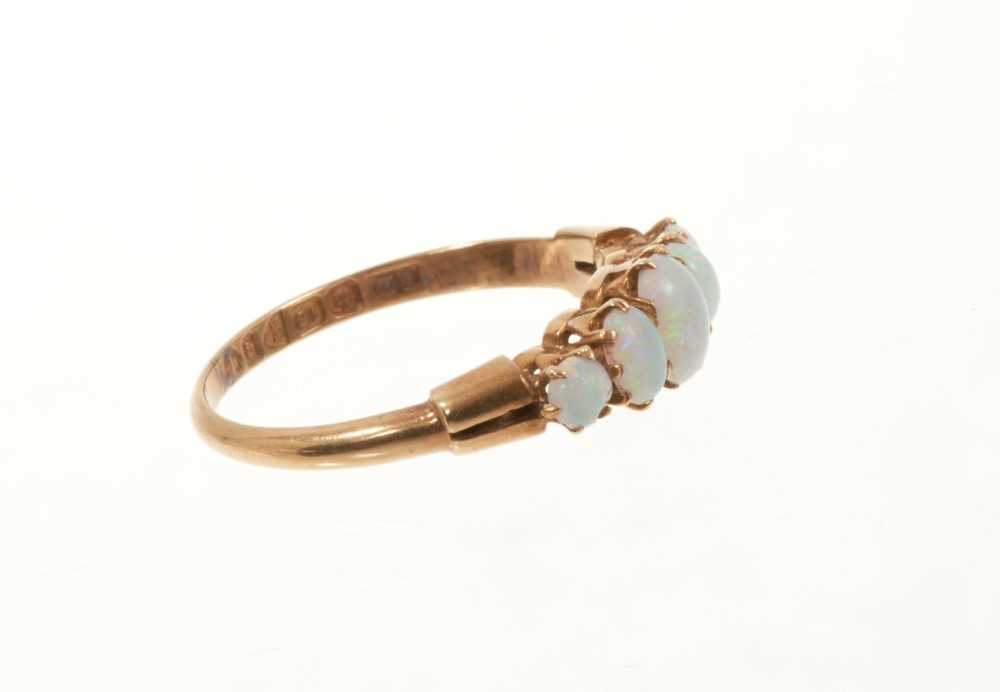 Lot 402 - Edwardian opal five stone ring