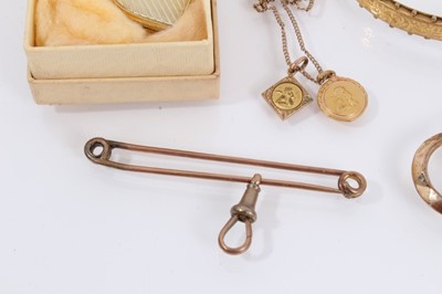 Lot 868 - Group of 9ct gold and other jewellery