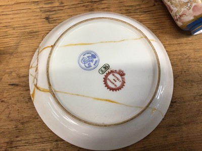 Lot 21 - Group of ceramics and glass
