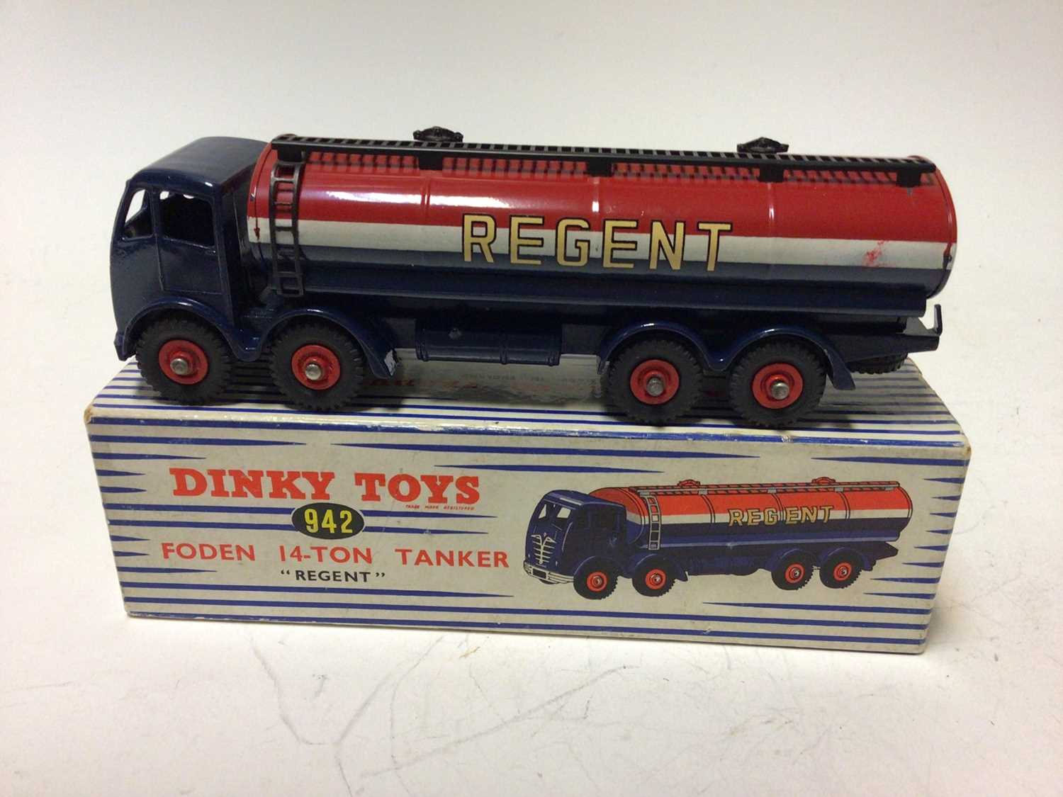 Lot 9 - Dinky Foden 14-ton Tanker 'Regent' No 942 in original box