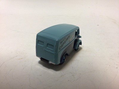 Lot 14 - Dinky Morris Commercial van 'Capstan' No 465 on original box