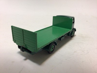 Lot 16 - Dinky Guy Flat Truck with tailboard No 513 in original box