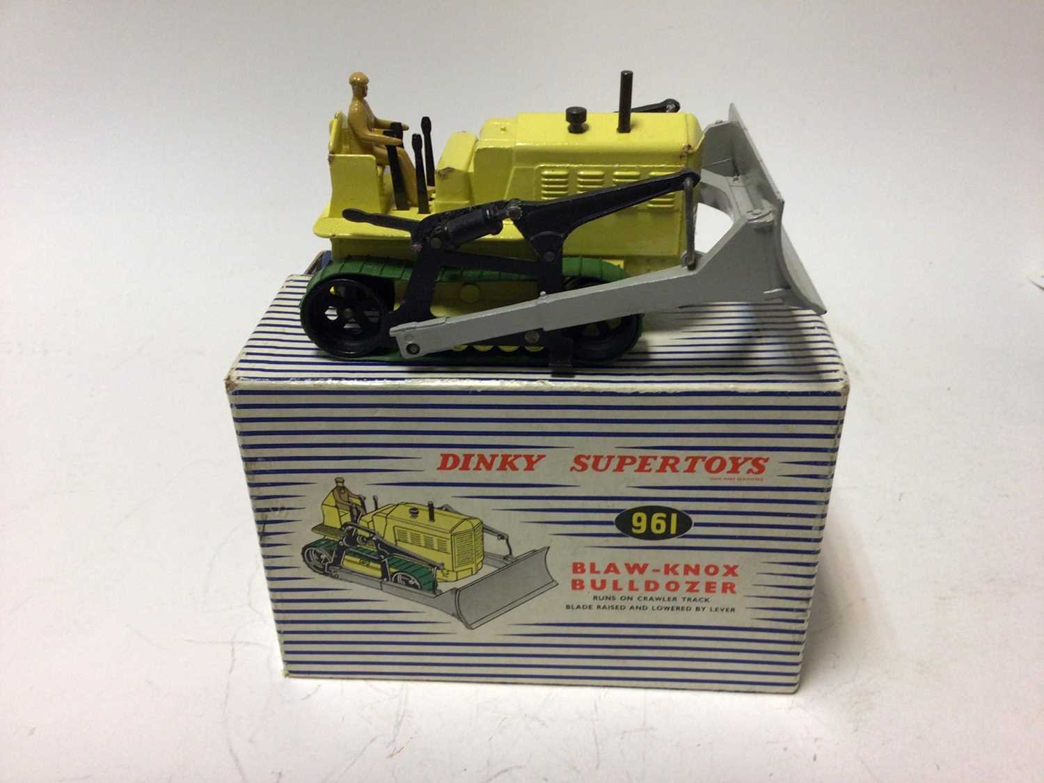 Lot 17 - Dinky lorry mounted cement mixer No 960, Blaw-Knox Bulldozer No 961 both in original boxes (2)