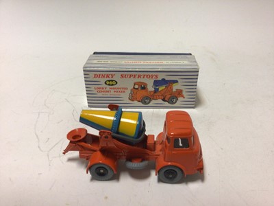 Lot 17 - Dinky lorry mounted cement mixer No 960, Blaw-Knox Bulldozer No 961 both in original boxes (2)