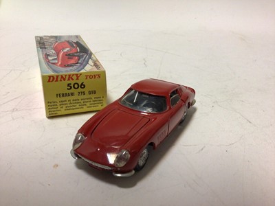 Lot 32 - Dinky Ferrari 275 GTB No 506, in different colourways Red & Yellow, both in original boxes (2)