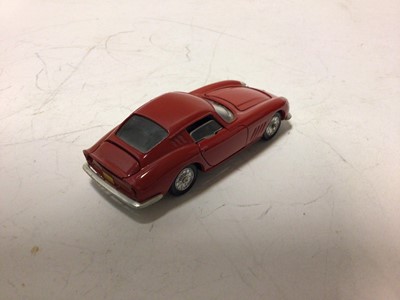 Lot 32 - Dinky Ferrari 275 GTB No 506, in different colourways Red & Yellow, both in original boxes (2)