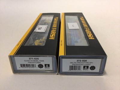 Lot 124 - Graham Farish by Bachmann Freightliner Class 70 Diesel 70006, 371-635 and Deltic Prototype DP1 Preserved Livery, 372-920, both boxed (2)