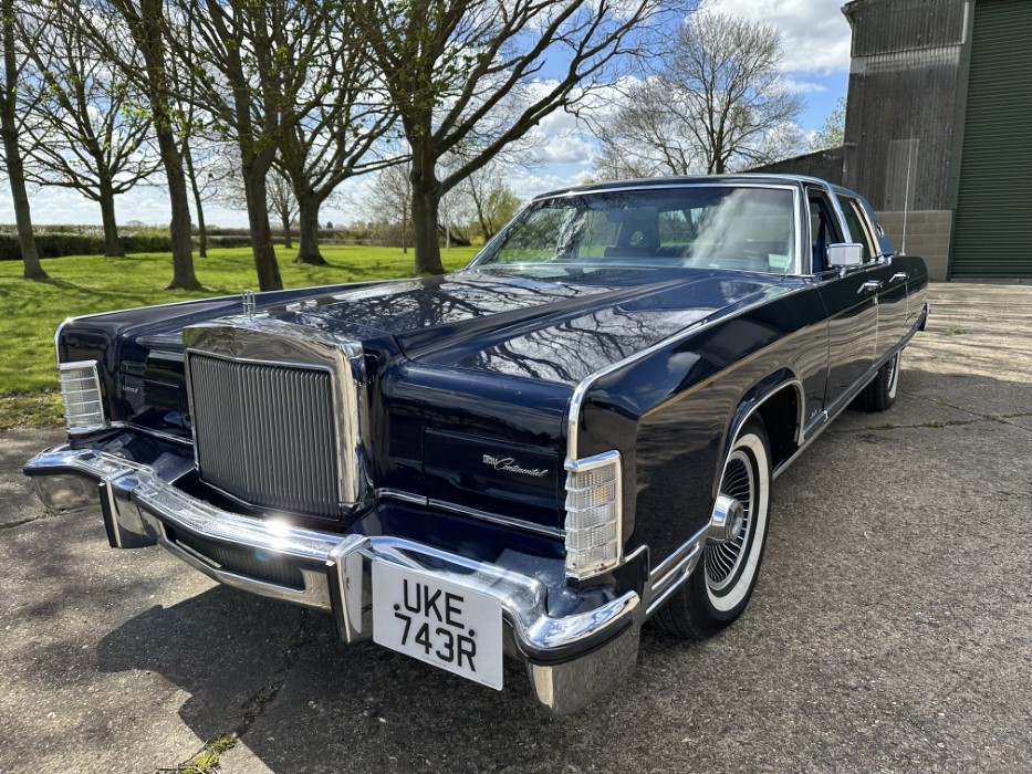 Lot 2 - 1977 Lincoln Continental Spitzer 4 door sedan,