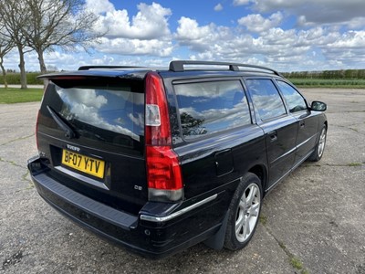 Lot 6 - 2007 (07) Volvo V70 D5 Auto Estate, reg. no. BF07 YTV.