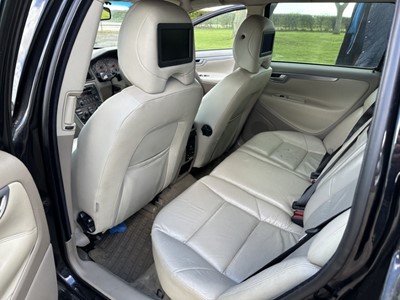 Lot 6 - 2007 (07) Volvo V70 D5 Auto Estate, reg. no. BF07 YTV.