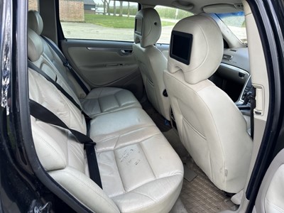 Lot 6 - 2007 (07) Volvo V70 D5 Auto Estate, reg. no. BF07 YTV.