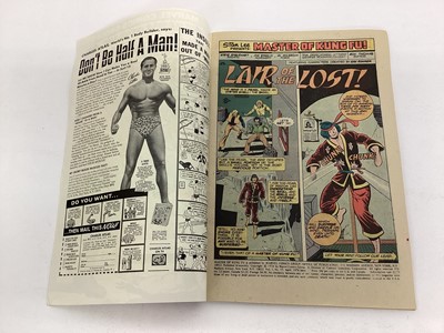 Lot 73 - Group of Marvel comics The hands of Shang-Chi, Master of Kung Fu (1974 to 1979). English and American price variants. Approximately 42 comics.