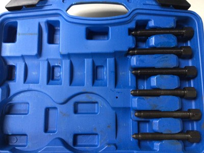 Lot 30 - Bearing/ bush removal and installation tool kit, cased