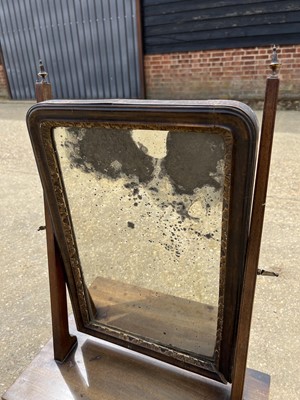 Lot 3 - George III mahogany toiletry mirror with three drawers to plateau base