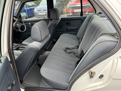 Lot 2 - 1990 BMW 318i, 4 door saloon, 1796cc engine, reg. no. G495 PAH, finished in white with a velour interior, MOT expired 29th October 2020. Supplied with V5, keys and book pack. (Subject to 12% buyers...
