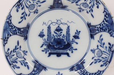 Lot 21 - Pair of 18th century blue and white delft plates