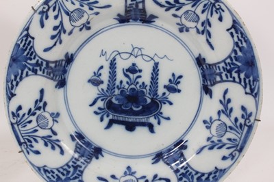Lot 21 - Pair of 18th century blue and white delft plates