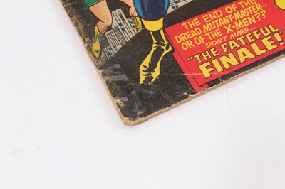 Lot 17 - Marvel Comics the X-Men #39 (1967). Origin of Cyclops and new costumes. Priced 12 cents. (1)