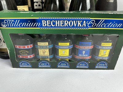 Lot 55 - Mixed group to include, Black & White whisky, Glen Grant 10 year old, boxed Metaxa, assorted champagnes and other bottles