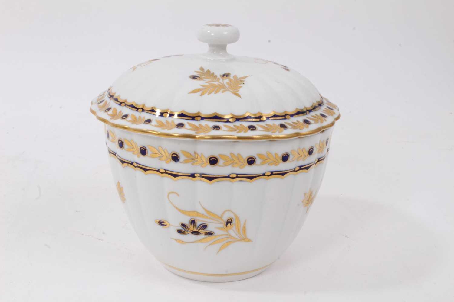 Lot 38 - A Flight Worcester blue and gilt decorated sucrier and cover, circa 1790