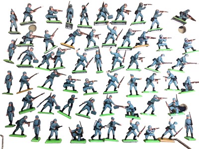 Lot 190 - Britains Deetail loose WWII British Infantry (46) & German Infantry (58) (104 total soldiers)