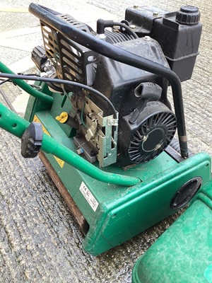 Lot 5 - Qualcast Classic Petrol 35s lawnmower