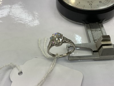 Lot 447 - Diamond single stone ring