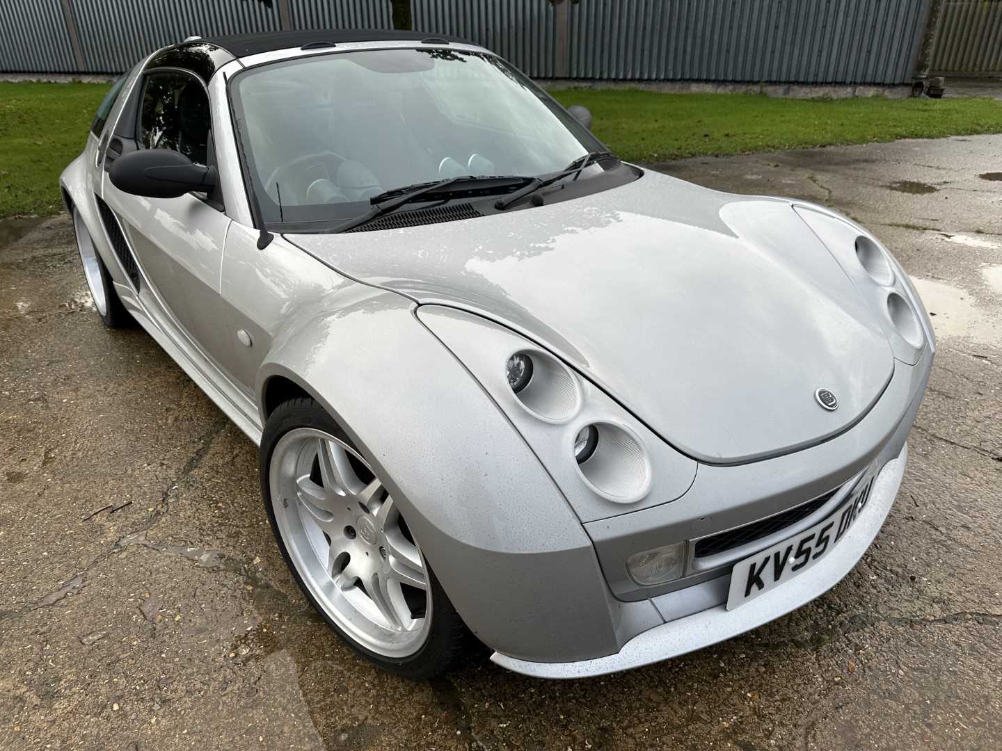 Lot 13 - 2005 Smart Brabus Roadster / Coupe, 698cc, automatic, reg. KV55 DKU