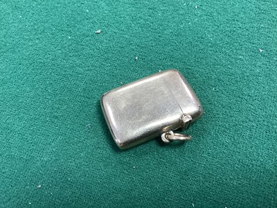 Lot 1 - Late Victorian gold 9ct Vesta case with engraved 'WB' monogram and date'1902' (Birmingham 1898) 35mm x 23mm, 10 grams