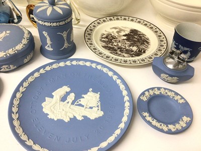 Lot 24 - Wedgwood Queensware wash jug, moulded with garlands, another wash jug, and other items
