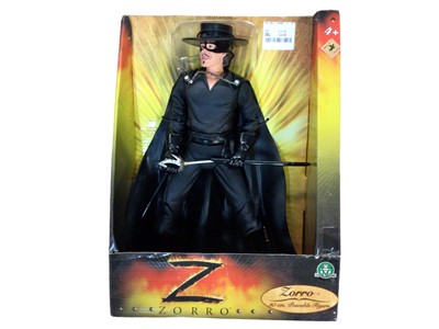 Lot 274 - Giochi Preziosi (France c2004) Zorro 5" action figures including En Garde, Bulletproof, Fire Forging & Duelling, plus 12" Zorro (5)