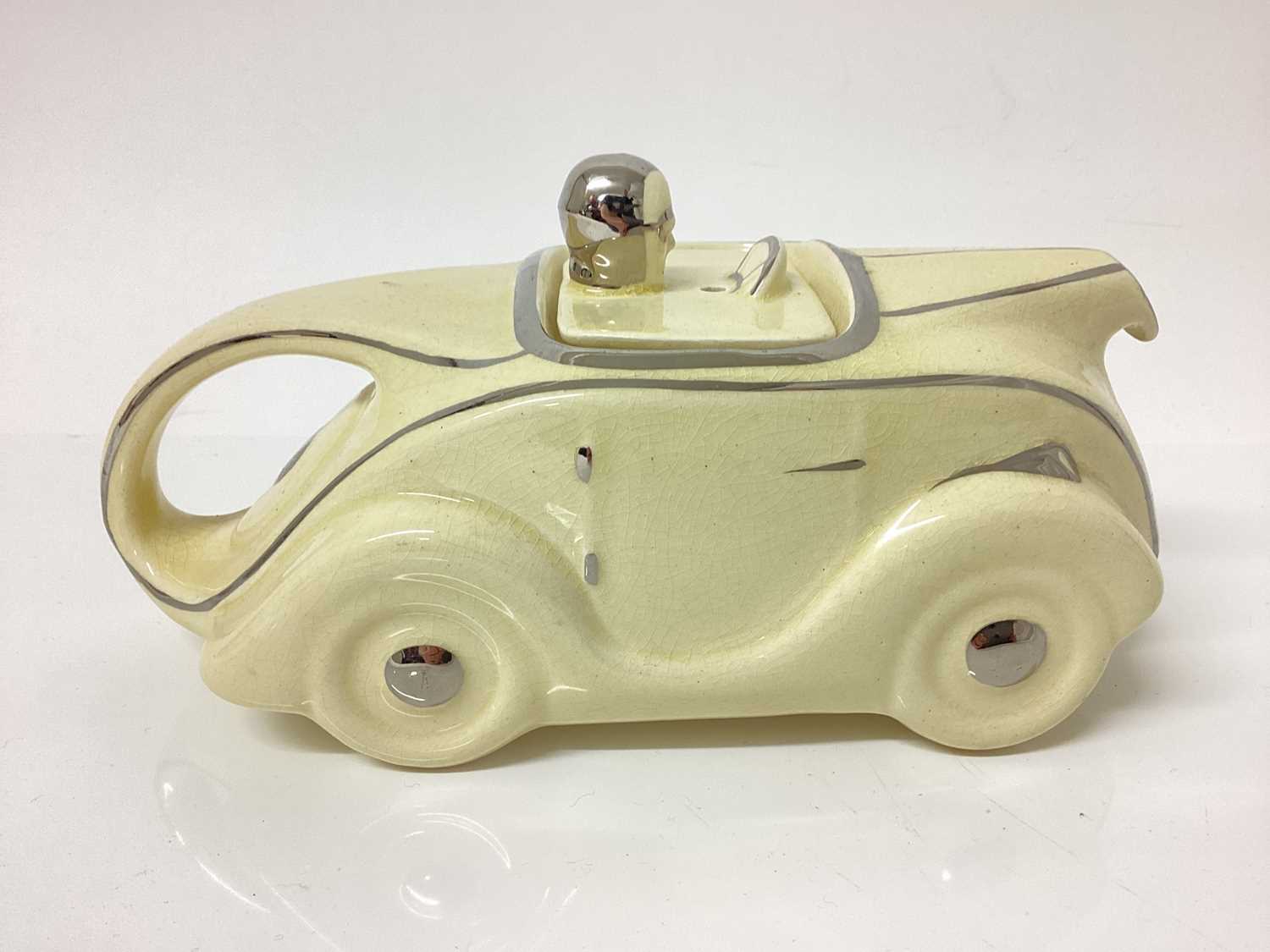 Lot 1132 - Art Deco car teapot