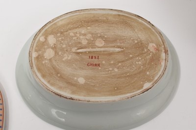 Lot 73 - Chinese export oval tureen, cover and stand, 20th century